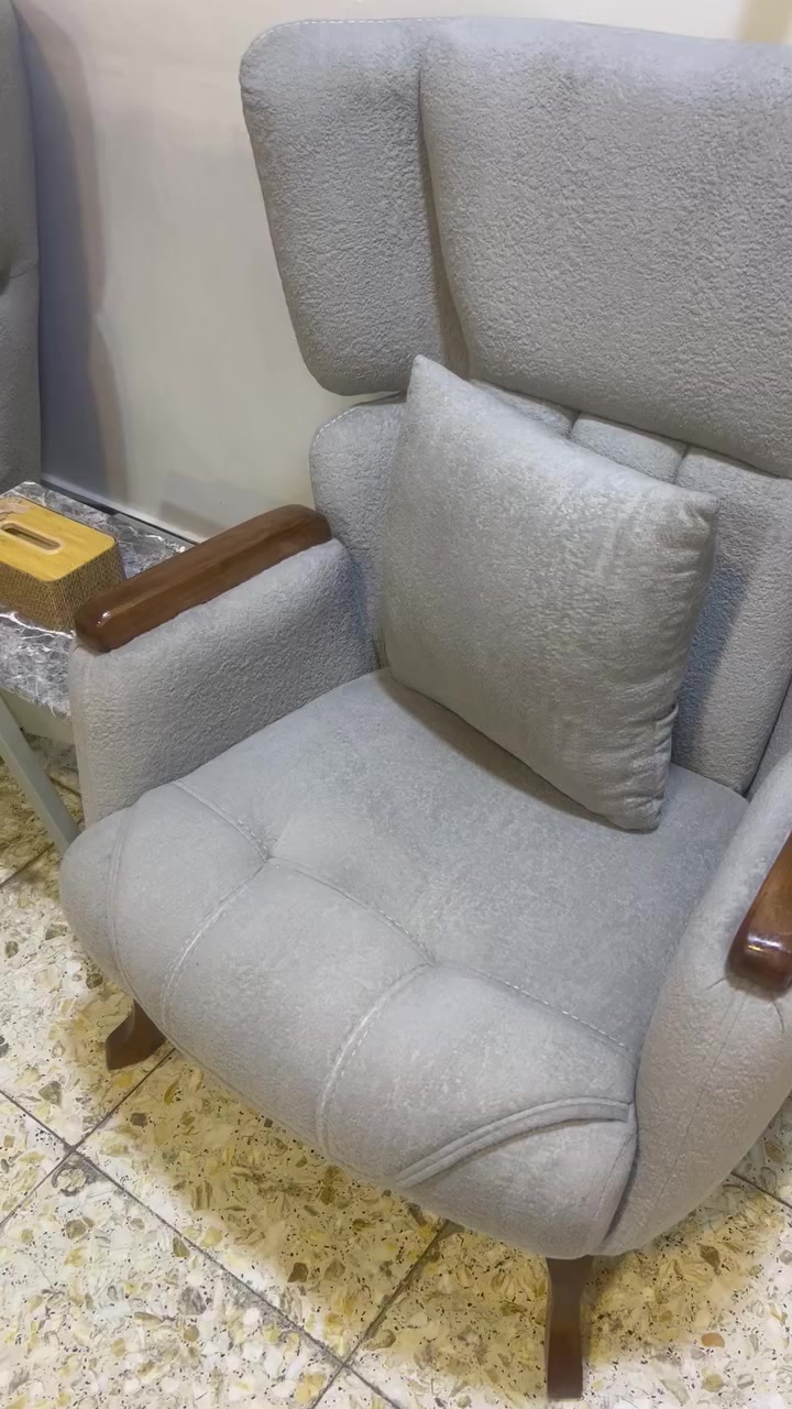 تخم عشر مقاعد إيراني جديد اليوم ماخذيه لكن المكان مكفه السعر مليون و300 بي مجال قليل السيديه شارع المدارس قماش وإسفنج وخشب درجه أولى


**إذا كنت صاحب هذا الإعلان وتريد حذفه لأي سبب، رجاءا أرسل رسالة إلى الدعم الفني**