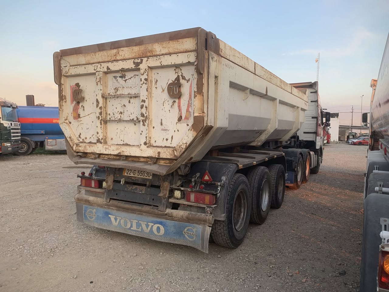 فالفو FH/460 تريلة نساف سكس ويل مجموعة شفت جوبلس كير عادي 3/3 بودي بابان 3 محاور دبل تاير مربوطة كاملة سنوية ورقم جديد سيارة مكفولة كفالة عامة وجاهزة للشغل وكير ومحرك واكسل وشاصي وقمارة بشرط 

موديل / 2002

السعر / 410$

اوقات الاتصال من ساعة 9:00 صباحاً حتى ساعة 8:00 مساءاً

***********

***********

***********

بأدارة / سفيان 

عنوان / كركوك معارض شارع المطار مقابل جسر واحد حزيران قرب محطة الانوار 

@إشارة
