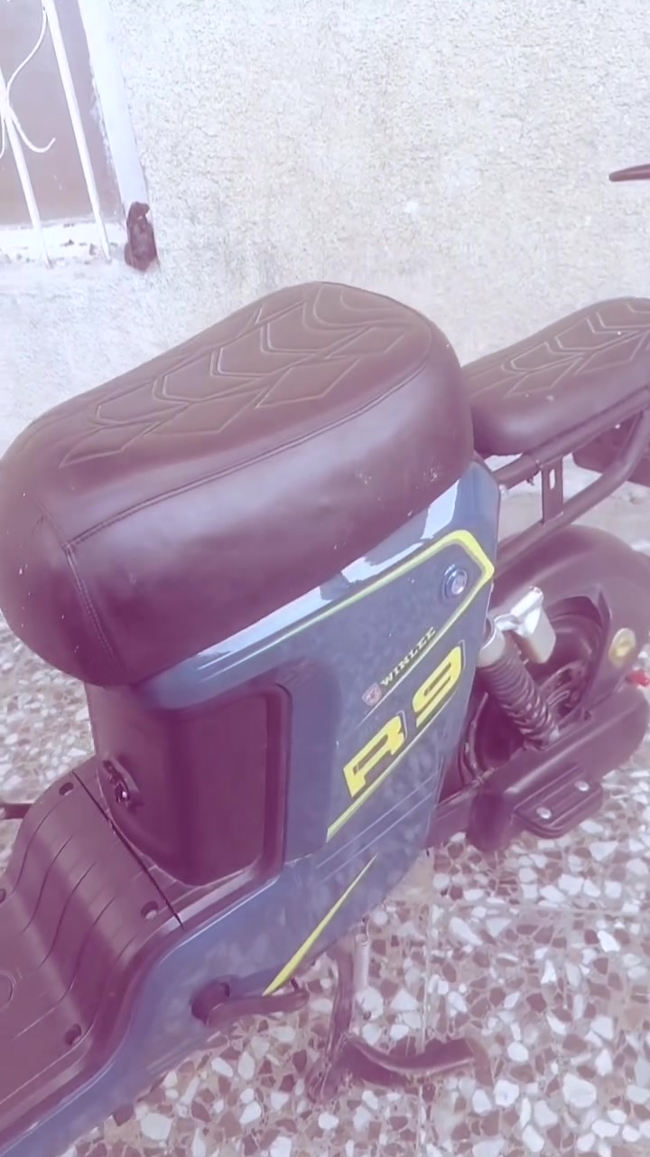 السلام عليكم ورحمة الله وبركاته
🚲 دراجة شحن R9 للبيع
🔹 موديل R9 الأصلي
🔹 فول مواصفات
🔹 نظافة 95%
🔹 بطارية جيدة
🔹 جاهزة للاستخدام مباشرة
🔹 مناسبة للشغل اليومي والتوصيل والتنقل
🔹 استخدام خفيف ومحافظ عليها
💰 السعر: 450 ويوجد مجال بسيط للشراي بعد المعاينة.
📍 العنوان: البصرة – الزبير
📞 للاستفسار والاتصال:
***********
⚠️ المعاينة خير دليل، والدراجة تُفحص براحتك قبل الشراء.
