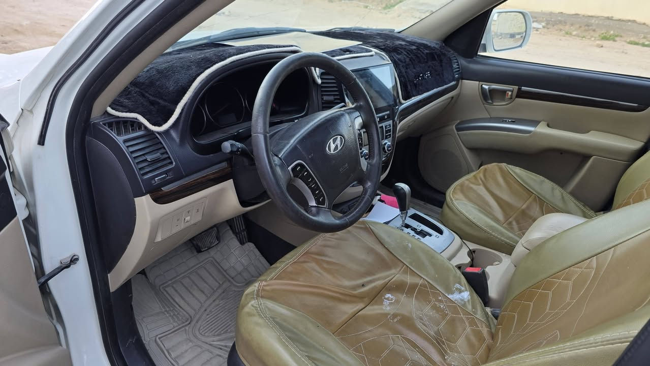 سنتافي ٢٠١١
 بيها ٣ قطع 
محرك ٣٦٠٠ سته سلندر مبدل طابوكه بحاله ممتازه جدا  
كير ست سرعات مبدل بيه تورباين وكونترول وفلتر ودهن قبل ٣ اشهر 
٧ راكب ٣ قطع تبريد 
ثلاجه وسطيه 
فور ويل 
ادامه منظومة احتراق والبريك 
تخم تايرات جدد 
مراوس ب اكستيرا  ١٣، ١٤، ١٥
 وينطيني فرق
مكاتبه مباشر مع المالك 
مكاني النجف


**إذا كنت صاحب هذا الإعلان وتريد حذفه لأي سبب، رجاءا أرسل رسالة إلى الدعم الفني**