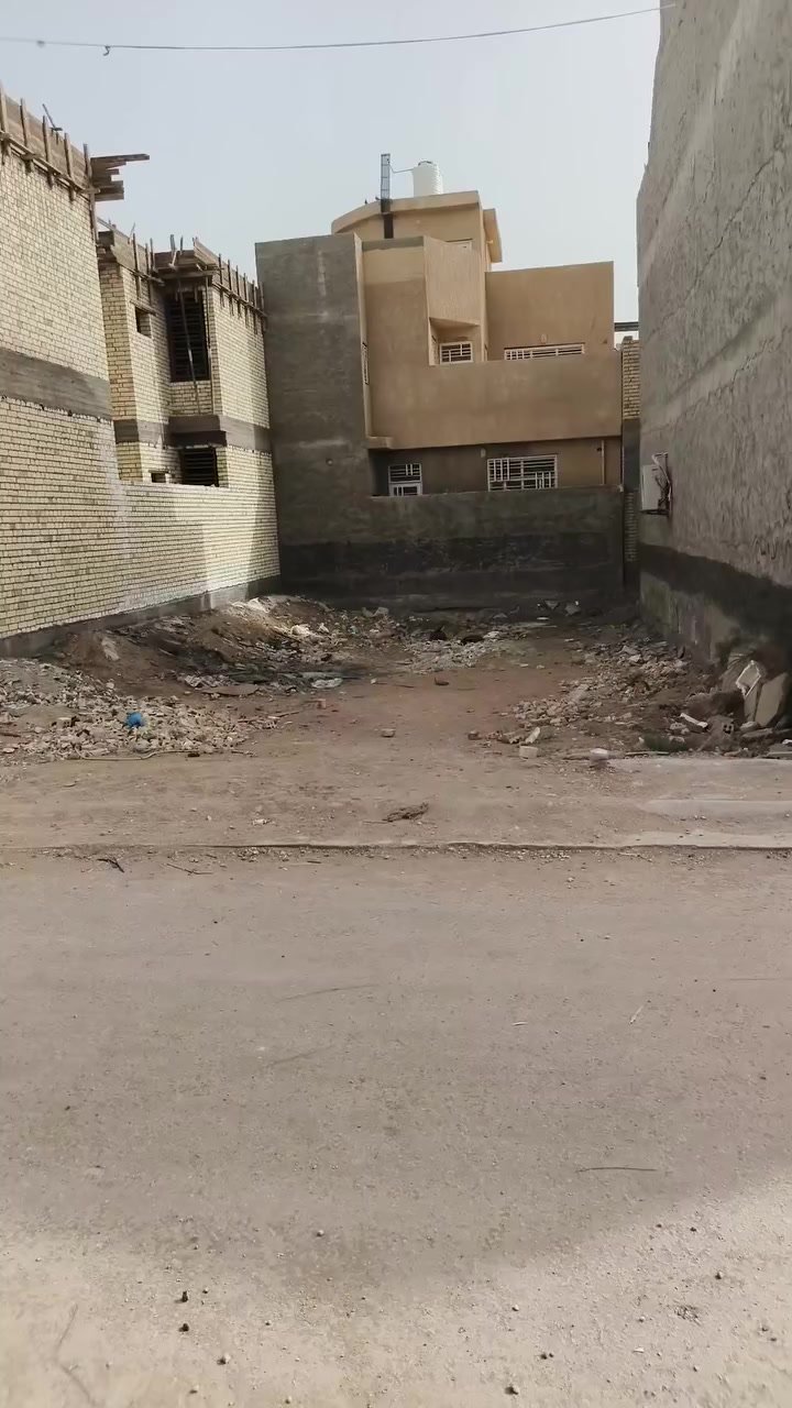 السلام عليكم قطعه للبيع حي أبو جوعانة مساحة 200 متر سند 25 تحويل مباشر بأسم المشتري كافة الخدمات متوفرة موقع ممتاز جدا للاستفسار 
***********
