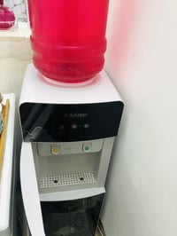 للبيع غساله الحافظ ١٢ كيلو براد ماء شغال حار وبارد ونظيف كلش السعر٢٥٠و...