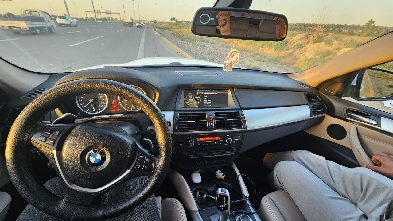 🚘✨ للبيع – BMW X6 موديل 2013  

📍 المواصفات:  
✅ خليجية – شركة العروش  
🛡️ السيارة فول نضافة ومكفولة من التبديل والصبغ  
📄 كفالة عامة – جاهزة للاستعمال  
📊 الممشى: 131 ألف كم قابل للزيادة  
🛞 صار 20 يوم مبدل زوج تايرات أمامية بـ 650 دولار  
🔧 مع ادامة كاملة بشركة العروش بـ 4 دولار  

📞 للتواصل اتصال مباشر: ***********  
📩 علق ويصلك السعر مباشرة  

#BMW #X6 #X6_2013 #سيارات_العراق
