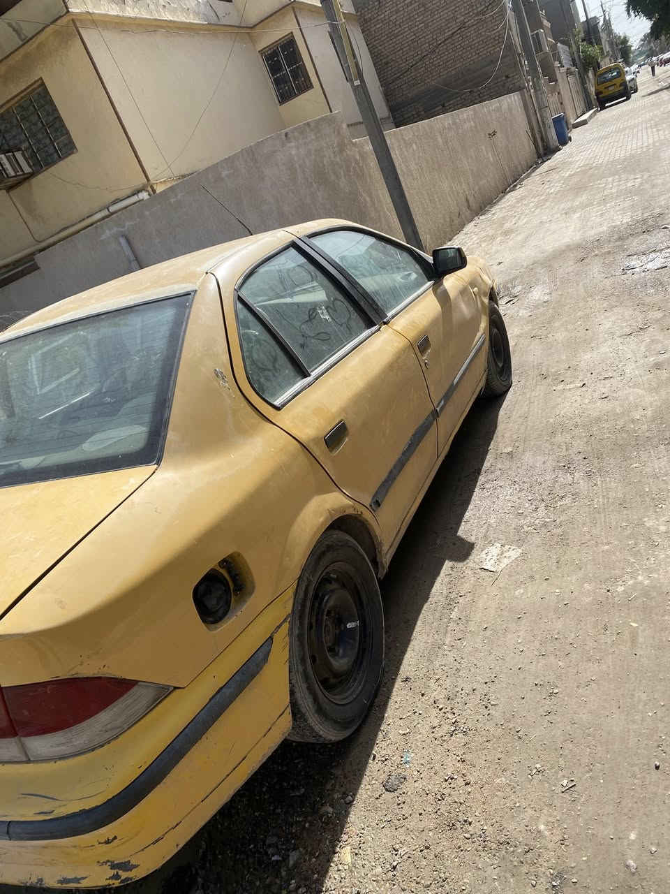 السلام عليكم سمند 2011 سيارة مابيها قطعة مبدلة ولا صبغ ولا ظربة مكينة وگير مكفولات كهربائيات كلها شغاله عليها غرامات مرورية 400 ألف وهيئة 70 ألف  ينكطعن من سعرها تخم تاير جديد شرط التحويل مكاني  بغداد الحرية هذا رقميي 
السعر 24 وبيها مجال  ***********
