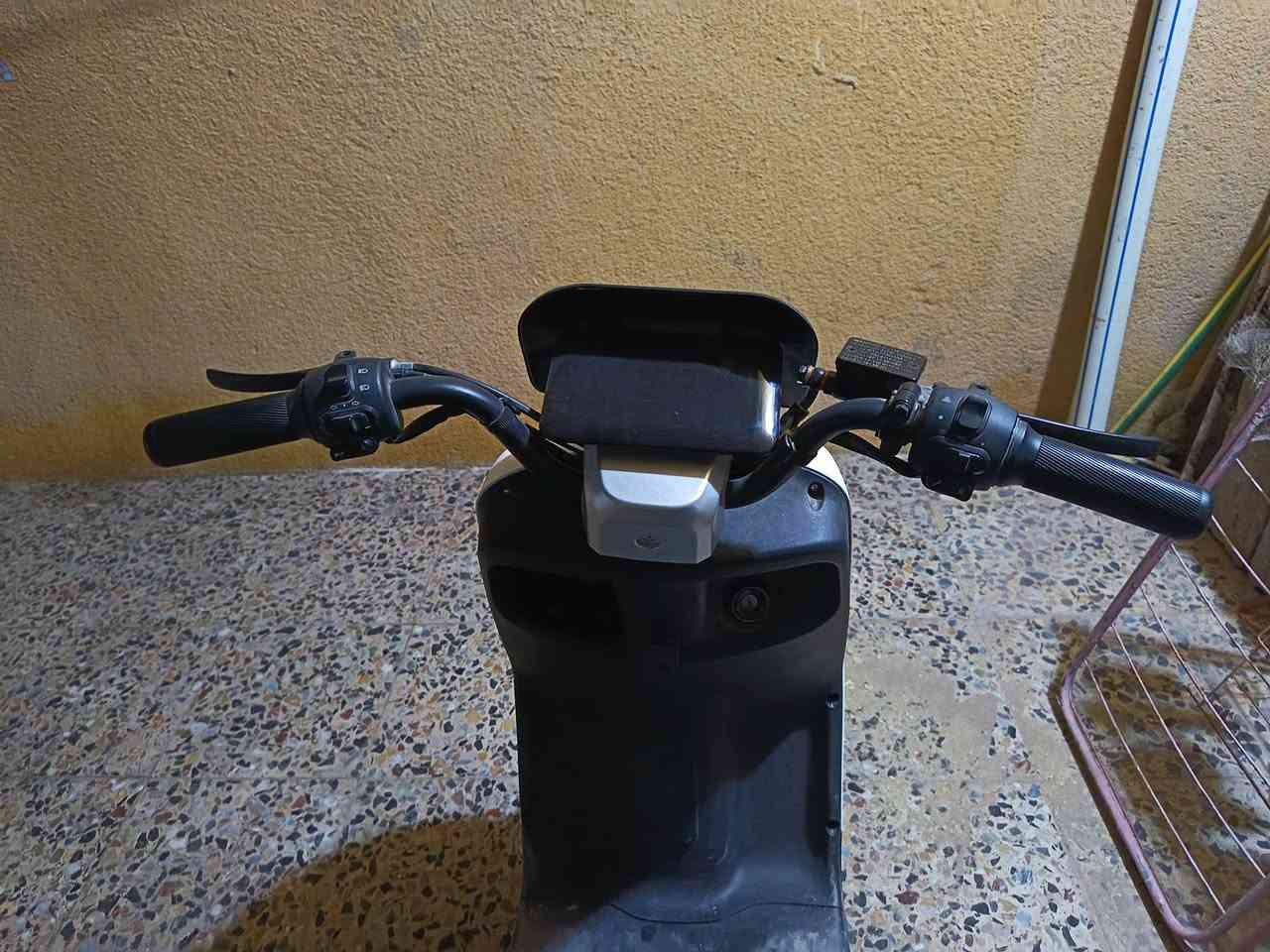 السلام عليكم دراجه للبيع سعر مليون بها مجال ***********
