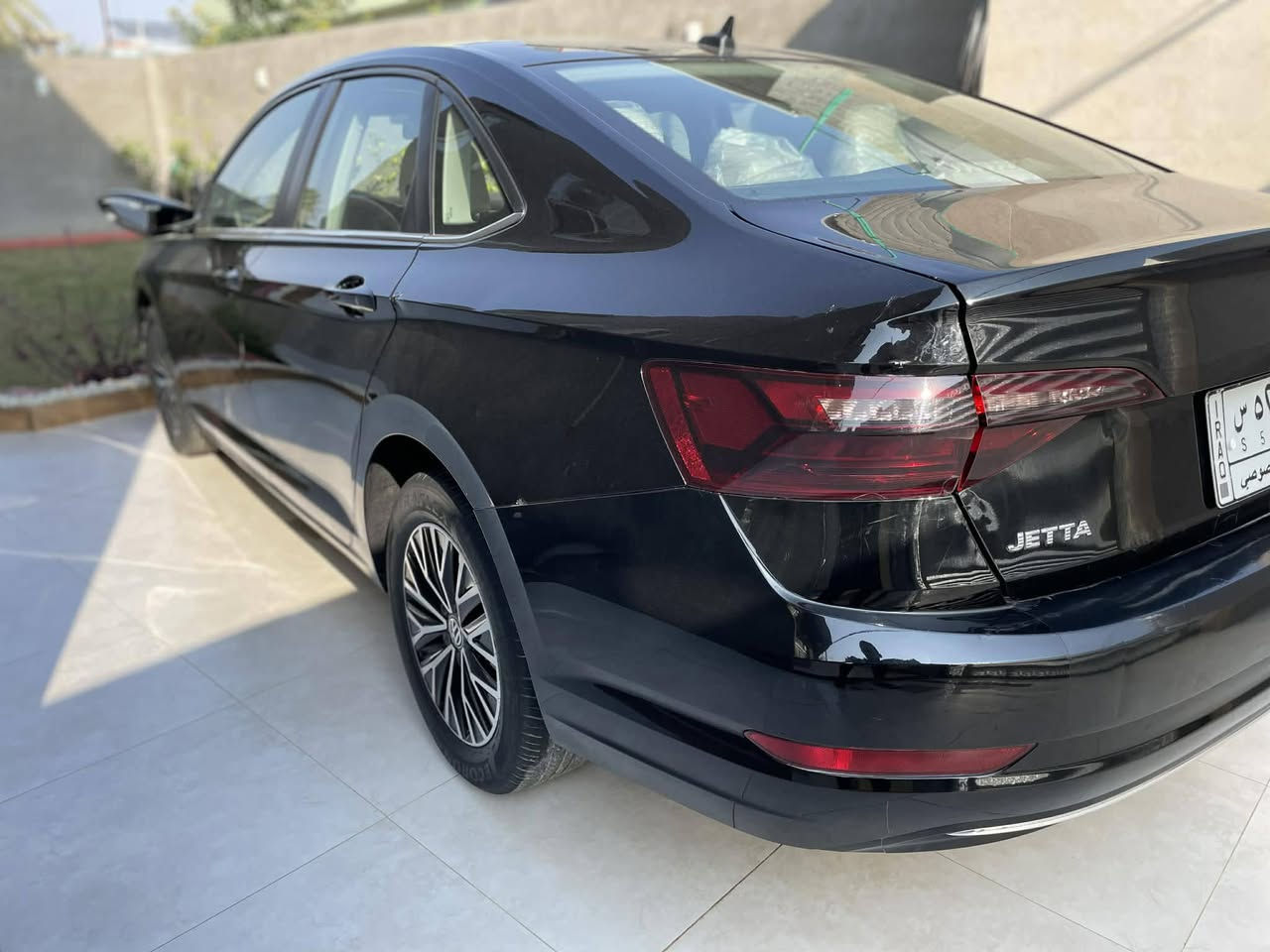 السلام عليكم 
((مكلف بلنشر ))
جيتا فولكس وأكن  موديل 2021 دخول تقرير بدون ضرر شرط الفحص وشرط تحويل من الشرعي 
رقم الماني بغداد لسياره بسمي نص فول 
 ***********5 رقم صاحبها
