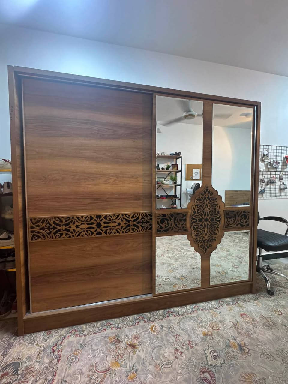 (بسم الله الرحمن الرحيم) من رخصت مدير الكروب
_عندي اثاث منزلي للبيع للاستفسار :***********
***********
