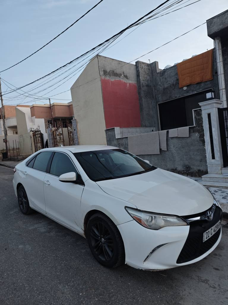Toyota camry 
مودیل 2015 
مواصفات SE 
بیھا خمس قطع صبغ بدون دواخل و بدون ارباک 
کیر و محرک بشرت 
 350 $  غرامه ینزل من السعر 
رقم و سنوی جدید 
سعر 130$ ورقە و مجال 
مکان سیارە زاخو
رقم موبایل
 *********** زاخو, دهوك
