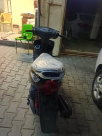 سلام عليكم دراجة ثعلب جديدة الدراجة فول نظافة السعر 800 الف دينار وبيه...