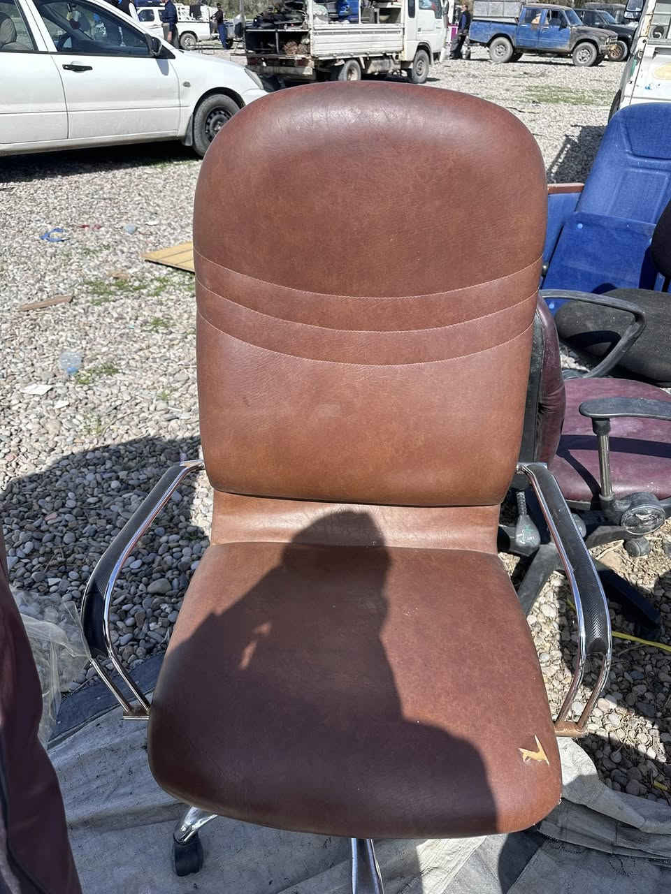 موادي زور بو ناو ماركيت و دوكان و اوفيس به رده سته كلار - حمه ي كريم 
***********
