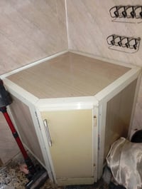 غرفة و كاونتر للبيع اسعار مناسبة الغرفة ب 300 وبيهه مجال والكاونتر 225...