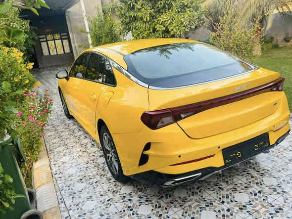 السلام عليكم 
من رخصه الادمن 
للبيع موديل 2023 
وارد كوري بانزين 
عليهه منظومه غاز اتيكر 
ماشيه 28 اصل 
محرك 2500 
كير ماوس 
كشنات جلد 
وتدفئه وتبريد 
ستيرن هيتر 
بدون ايرباك 
بيهه طخه بلجاملغ الخلفي يم قبق البانزين 
مكاني بابل 
بأسمي 
***********
