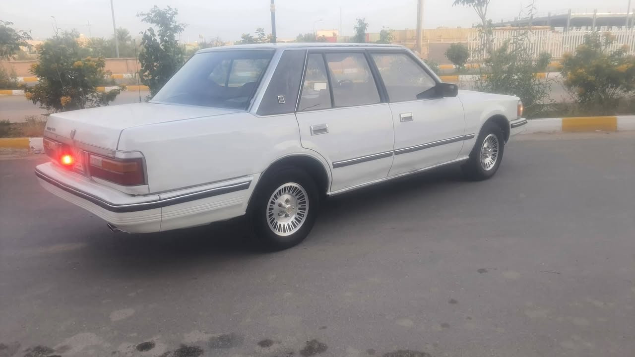 السلام عليكم سوبر موديل 85 سنويه ال 29 سياره مال جني مكينه وكير ثنين ونص جداد تخم تاير جديد حداديه وره وكدام جديد اربع جام يصعد وينزل تقفل على السويج كهرباياتها شغاله ماكو شي بيها مايشتغل السياره نقصها بس التبريد فقط عده التبريد مابيها نقص سياره الي ياخذها بل عافيه علي والشراي يخابر مامتواجد على الفيس السعر 

////42////

***********
