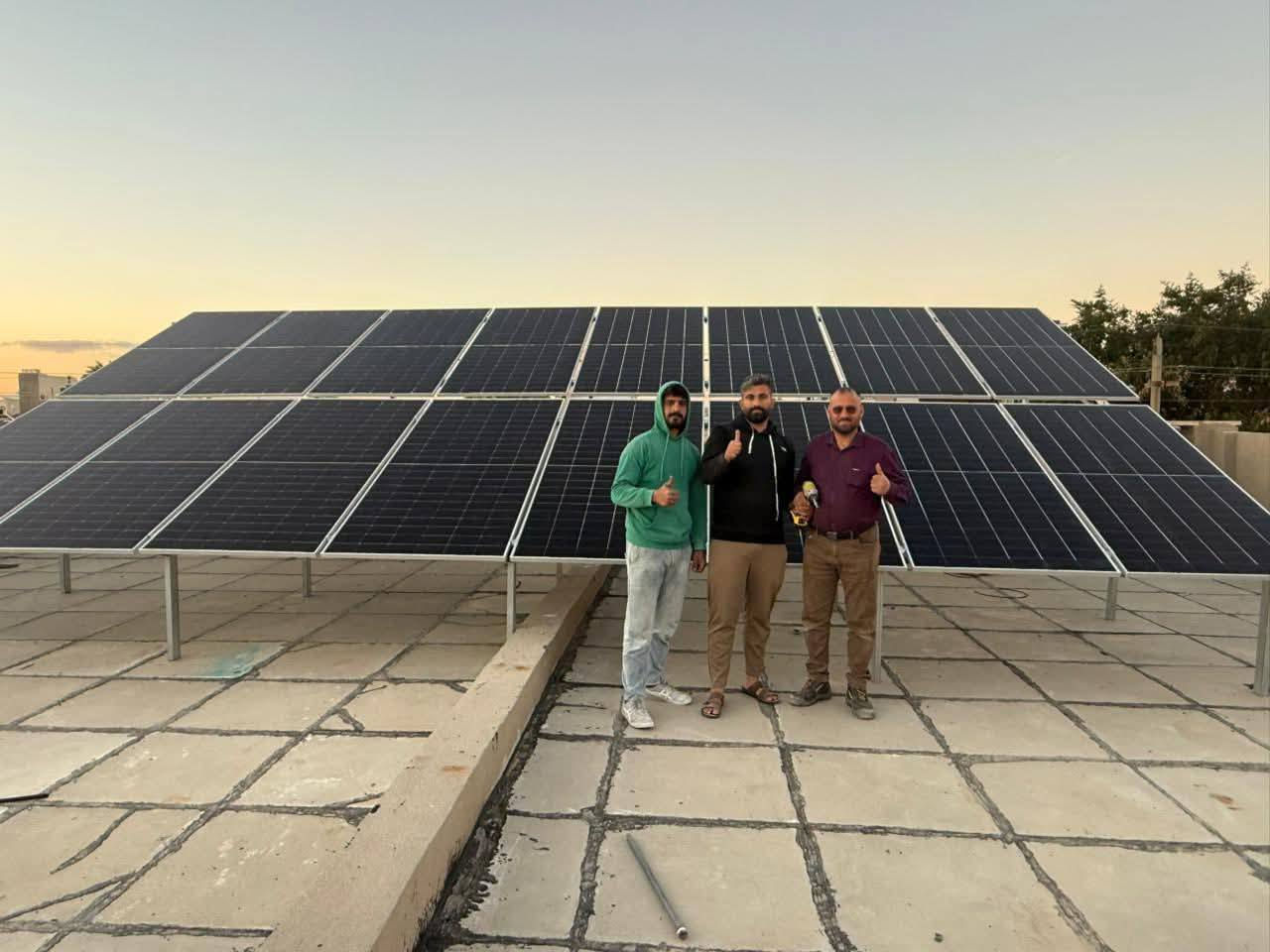 قامت شركة الجزيرة للطاقه الشمسية بتركيب منضومة طاقة شمسية بقدرة ٣٥ امبير ليلي نهاري في محافظه بغداد منطقه حي الجهاد وتم استخدام احدث الاجهزة والاقوى في الاسواق العراقي
1-بطاريات بيسن كرين حجم ١٦ كيلو واط عدد ٢ بضمان هو الاقوى في العراق لمده ١٠ سنوات 

٢-انفيرتر كرواط حجم ٦ كيلو واط عدد ٢ اي مجموع ١٢ كيلو واط وبضمان ٢ سنه 

٣-الواح لونجي ٦٢٠ واط عدد ١٦ لوح وبضمان لمده ١٥ سنه لونجي الشركه الاولى في العراق من حيث استخدام الالواح الخاصه بها 

٤- استخدام نظام ATS حديث وذات امان عالي لنظام Ac  وكذالك لنظام DC وحديد مغلون حجم ٢ ملم ضد الصدا 

تم ذالك بواسطه كوادر شركة الجزيرة للطاقة الشمسية  ذات معاير ومقايس هندسيه عاليه وجوده عاليه في العمل للاستفسار والتواصل الاتصال على الارقام التالية

م. معين ***********
م. زيد    ***********
م.ويدل  ***********
