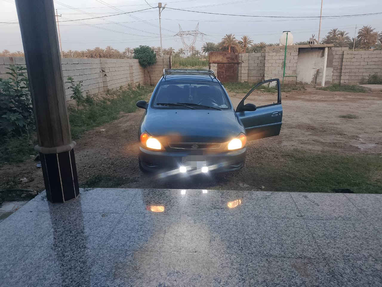 سلام عليكم 
كيه ريو 2002
محرك خير من الله تبريد وتدفأ
تخم تاير جديد 
سنويه 28 تسقط 
رقم بغداد 
موجوده بديالى
السعر 40وبيها مجال
رقم صاحب السيارة..... ***********
