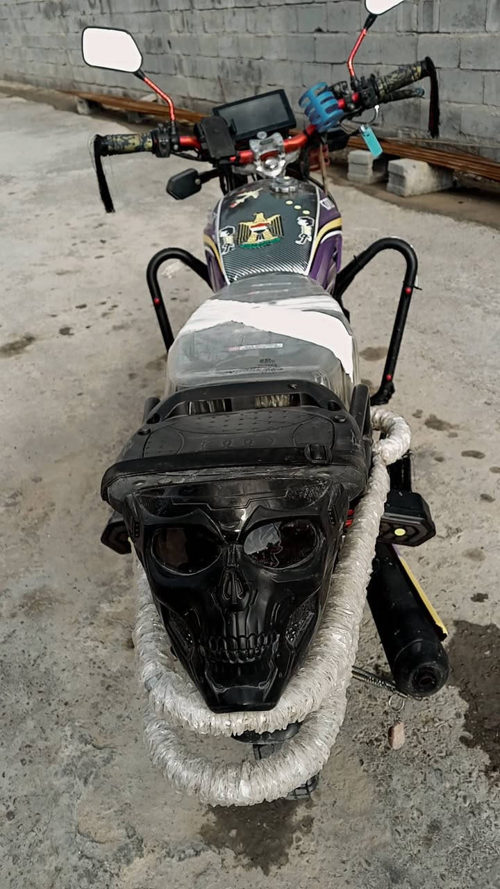 سلام عليكم سونك موديل 25 دراجه فول دراجه  او نضيفه شوفت عينك محرك اسود كلشي مابيه تجي تشغل او تروح ما تحط عليه ربع محرك فول متواجد خاص  ***********
