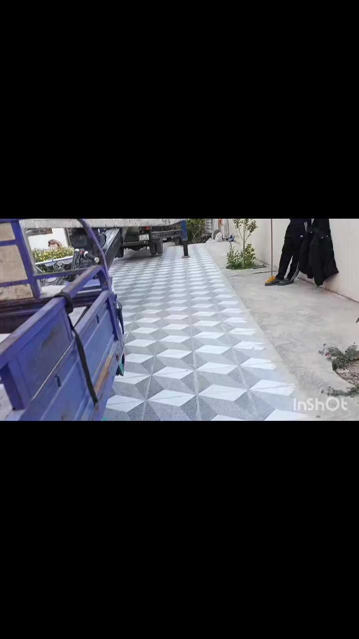 تم بعون الله اكمال بيت الخال عقيل ابو مرتضى 
سعت المنضومه 16 امبير نهاري    و16ليلي
مواد ذات جوده وكفائة عالية
تتكون المنضومه من انفيرتر 6 كيلو  GRENADE  هايبرد وبضمان 3 سنوات و بطاريه 16 كيلو  SRNE وبضمان 5 سنوات و8 الواح من شركة لونجي 615واط
كذلك استخدام هيكل الالواح من الحديد المغَلون المقاوم للصدأ وكذلك استخدام الصبات للتثبيت 
واسلاك وقواطع الحماية من افضل الانواع
للحجز والاستفسار :
***********
***********
