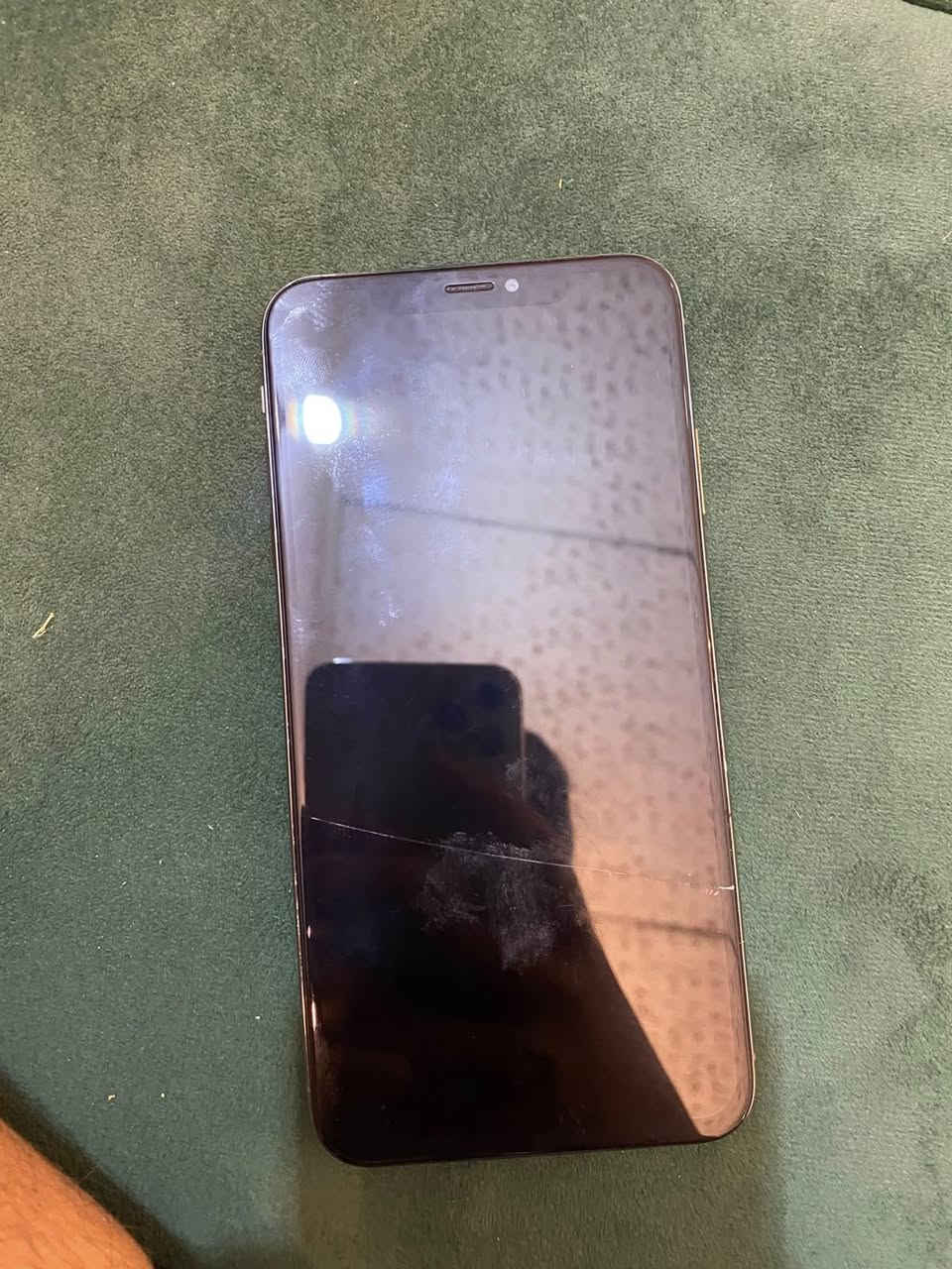 شباب هذا تلفون للبيع سعر 100او مراوس  مبدل شاشاه وبطاريه البطاريه مصارلي 3اسابيع من شاده يخبل شحنه  ولشاشه مثل مموضح بل صور مفطوره ولضهر يرادله تبديل سعره 25 بس ولشاصي شخط ما بي من كد ما نضيف بس جنت بل شغل وكع التفون وتفلش ضهره ما صلحته


**إذا كنت صاحب هذا الإعلان وتريد حذفه لأي سبب، رجاءا أرسل رسالة إلى الدعم الفني**