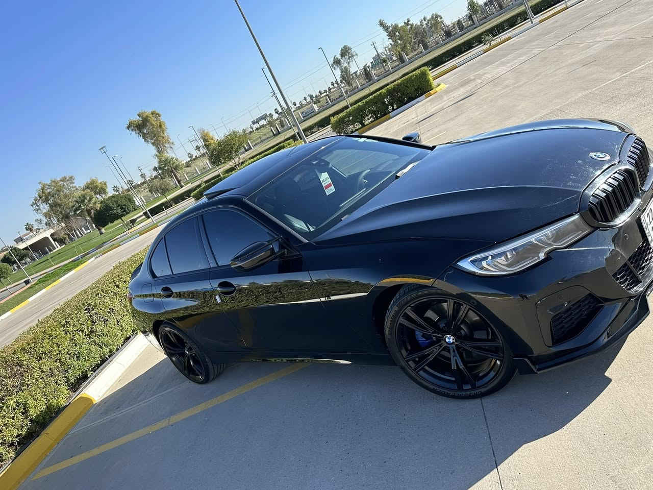 السلام عليكم
‏Bmw 2022 🇩🇪🇩🇪🇩🇪330i

محرك 4 سلندر توين باور توربو

رقم اربيل  الجديد فحص وهزه جديد

🛑 سلايت 

🛑 بصمه تشغيل مع ابواب 

🛑 رادار امامي وخلفي وجانبي 

🛑 شاشه

🛑 كشن جلد 

🛑 هاندبريك بصمه 

🛑 لد داخلي متعدد اللوان 

🛑 لايت لد led 
لايت ليزري متحرك ويا ستيرن 

ماشيه68 الف كيلو متر 

وباقي مواصفات ال bmw المعروفه 

سياره جاهزه بدون اي مصرف

كلها كفاله مكينه كير صدر 

مكان السياره اربيل 

السياره بيها بنيد صبغ وشبر بجاملغ فقططط لغد وشاصي بشرط
 السعر252 $$ 💵💵وبيها مجال بسيط
رقم هاتف ***********
