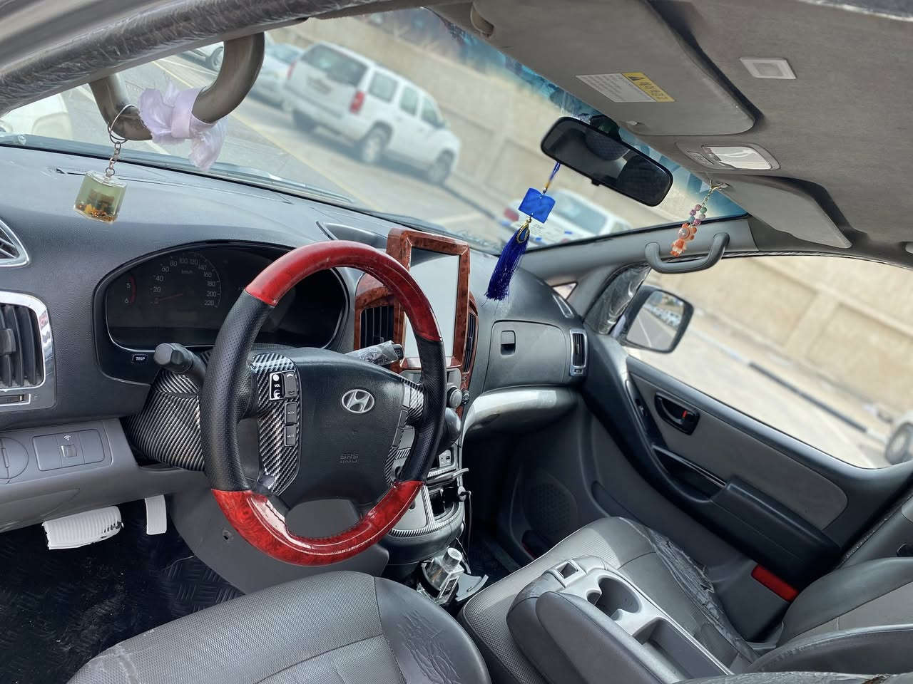 السلام عليكم ستاركس 2011 معلايه 2015 سياره بيها بيبان ثنين مبدلات بدون ضربه مبدلات سياره مصفره هيئه وغرامات وضريبه مشروع وطني مكينه 7 سبلاين سياره نضيفه احلى من الصور تحويل ثاني يوم السعر على الاتصال ***********
