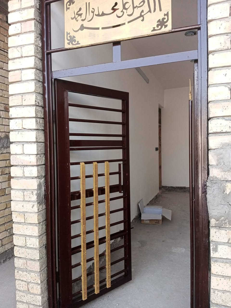 صبغ وتنضيف بيبان وشبابيك درجه اولى بسعار مناسبة الاتصال عل رقم *********** أو مراسلتي خاص وتدللون 🌷
