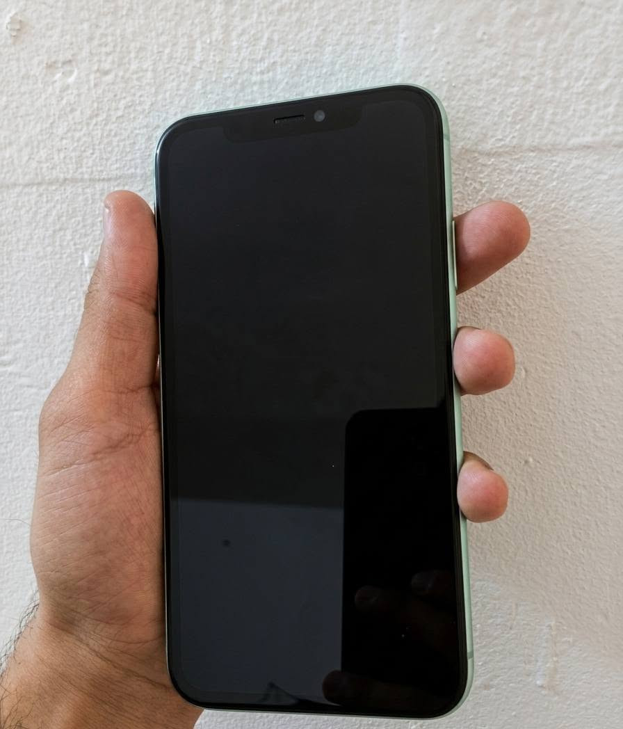 للبيع iPhone 11 يرادله تخطي فقط ذاكره 128 مستبدل شاشه اصليه وشخط بلكامره الخلفيه  فقط ما أماثر  جهاز كلش نضيف ضهر شاصي شاشه فوول الباقي كله مكفول  مثل ما أموضح بلصور  قيمو بلي يرضي الله مكاني ابو غريب متواجد خاص توصيل ماعندي


**إذا كنت صاحب هذا الإعلان وتريد حذفه لأي سبب، رجاءا أرسل رسالة إلى الدعم الفني**