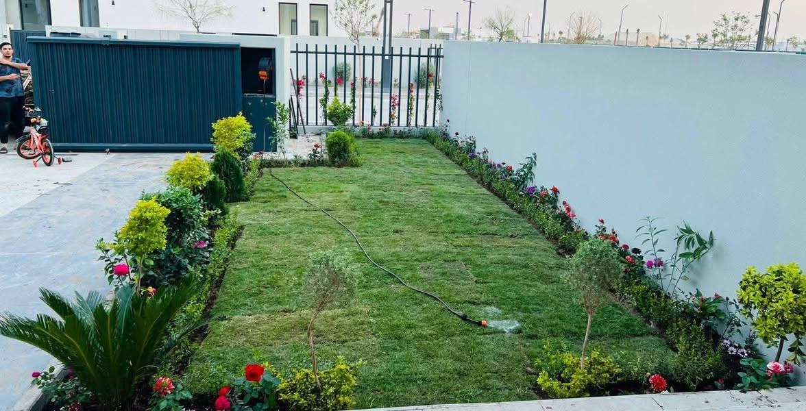 حدائق الموصل الخضراء (Mosul Green Gardens)
خدمات تنسيق وتجميل الحدائق داخل الموصل
​الخدمات:
​ترتيب وتنظيف الحدائق.
​قطع وقلع الأشجار.
​زراعة الأشجار والنخيل.
​زراعة الزهور الموسمية.
​تجهيز وزراعة الثيل الطبيعي.
​للتواصل والاستفسار:
​واتساب / اتصال: ***********
