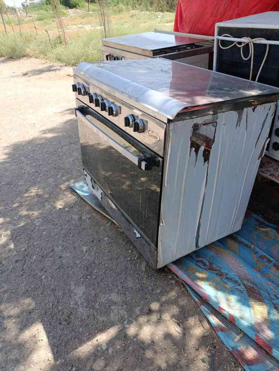 طباخ عشتار حجم جبير شغال وكامل هوه والفرن 
سعر150وبي مجال 
مكاني حي العسكري شارع البزل 
***********
