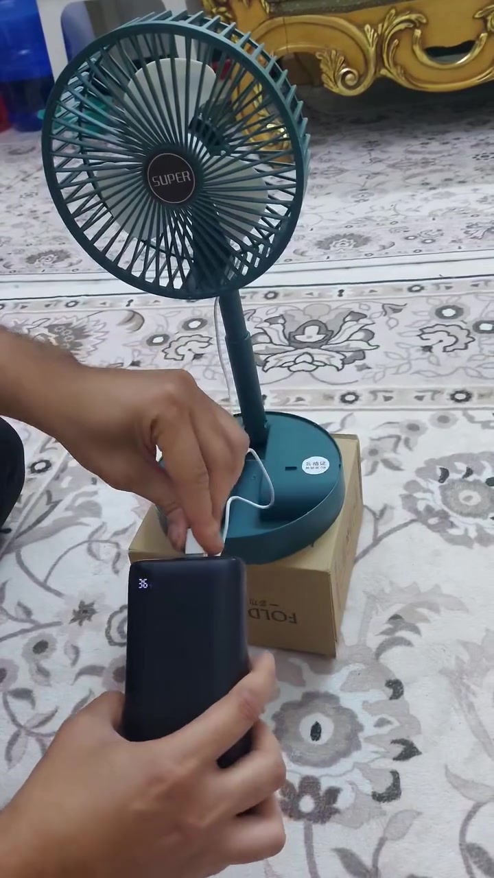 مروحة منضدية قابلة للطي والشحن 🌬️
استمتع بالهواء المنعش بأي مكان مع المروحة المنضدية العملية والأنيقة 
✅ 3 سرعات مختلفة للتحكم بقوة الهواء (هادئ – متوسط – قوي)
✅ قابلة للطي والتعديل بسهولة لتوفير المساحة
✅ دوران تلقائي بزاوية تصل إلى 180° لتوزيع الهواء بشكل أفضل
✅ بطارية مدمجة تدوم لفترة طويلة
✅ تعمل عبر USB وقابلة للشحن
✅ محرك هادئ مناسب للبيت، المكتب والدراسة
✅ خامات ABS متينة ومقاومة للحرارة والصدمات
✅ تصميم خفيف وسهل الحمل والتنقل
💰 السعر: 8,000دينار فقط
🚚 التوصيل: 5,000 دينار


**إذا كنت صاحب هذا الإعلان وتريد حذفه لأي سبب، رجاءا أرسل رسالة إلى الدعم الفني**