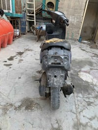 دراجه للبيع كلشي مابيه مامفتوحه مكينه بلاد سعر ١٠٠ قفل بدون عمله متواز...