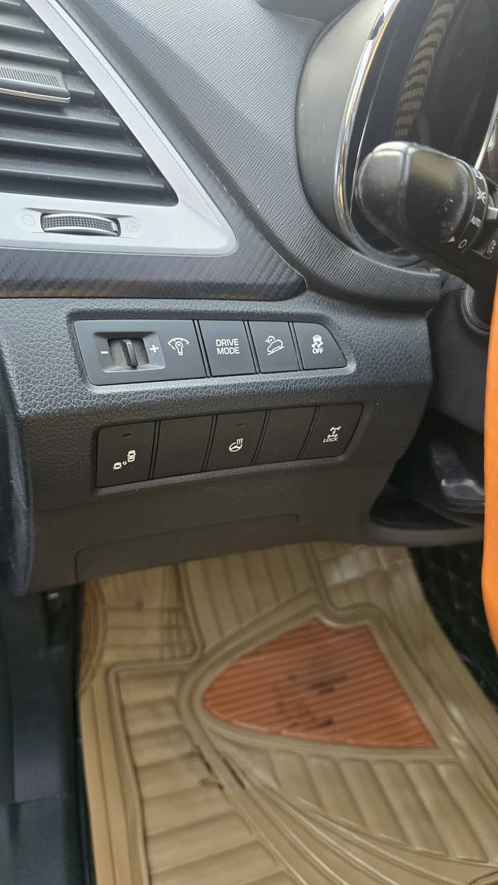 يا الله
السلام عليكم سنتافيا خليجيه مواصفته فول vip ٤ سلندر  ٢٤٠٠ 
كشنات كهرباء
 كشنات تدفئه تبريد 
كشنات خلفيه تدفئه 
ستيرن تدفئه  
جلد مشمشي  ٧ راكب
 صندوك كهرباء 
 هاند بريك بصمه 
 اتو هولد 
مانع منحدرات 
رادر جانبي 
رادار امامي  
اتو بارك  هيه تطبك  
مري قلاب ويه البك 
ماسحات اوتو  ويه لمطر
 ٤ كامرات 
 مود درايف 
بصمه
فور ويل درايف
سستم صوت
بانوراما
٣ قطع تبريد
٤ جام اوتو ماتيك
زراك لايت
لايت زنون اصلي 
لايت ذكي كهرباء
بك لايت لد
ماشيه ١٠٥ 
لونه صدفي
رقم اربيل باسمي وكاله عامه
سيف ابو ملاك ***********
السعر ب١٦٨ 
مكان السياره بغداد قرب البياع حي المواصلات
السياره بدون صبغ نهائيا بيه بارد جوه قبغ البانزين وبين البابتين جه الايمن وجوه الرقم الخلفي شي قليل
مكينه كير كهربائيات تدفئه تبريد كله مكفول
