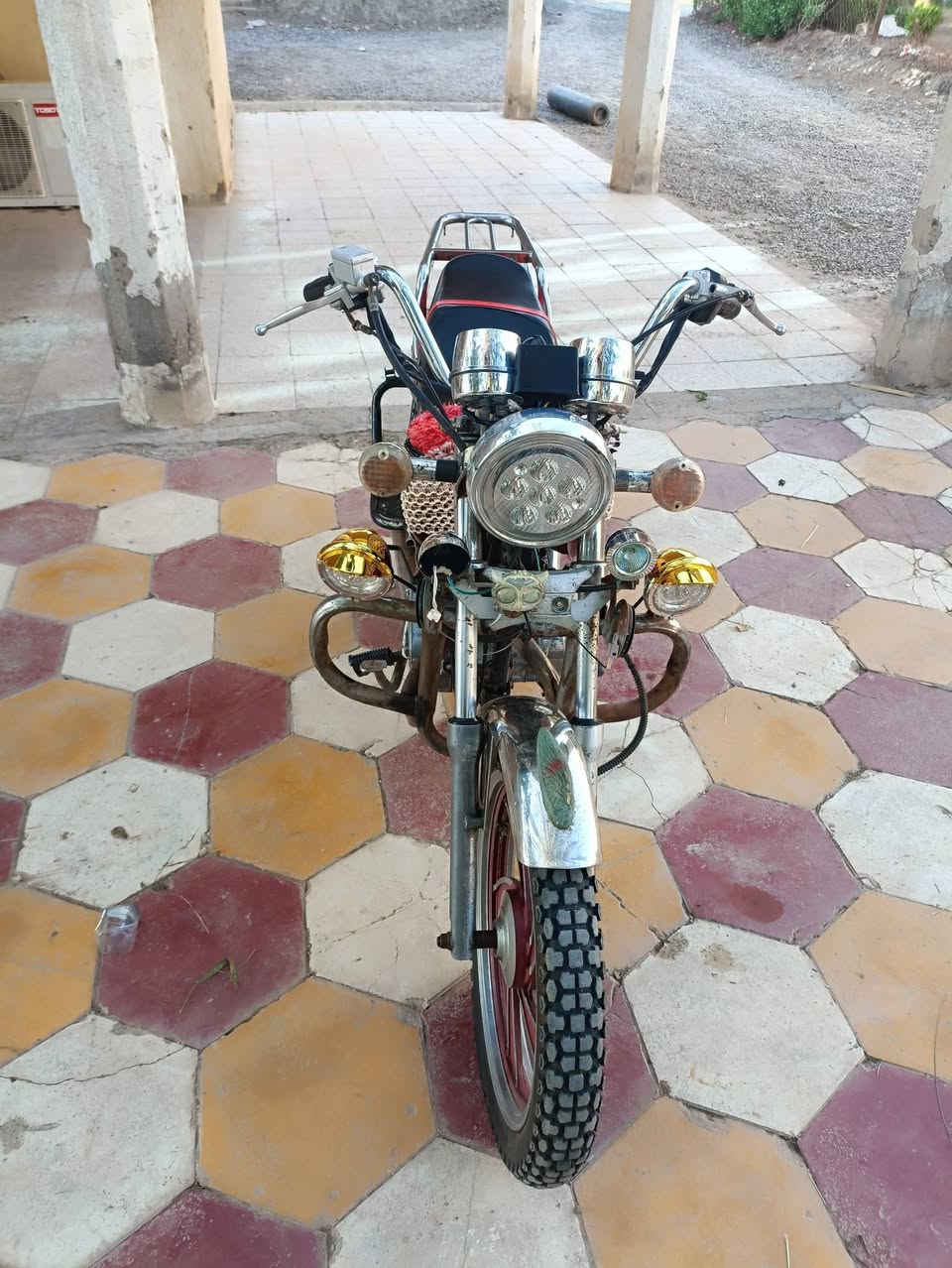 سلام عليكم دراجه لبيع جونده موديل 2017 دراجه نضيف كلش شوفت عينك السعر 375وبيه مجال المكان بالديوانيه قضاء المهناويه رقم ***********
