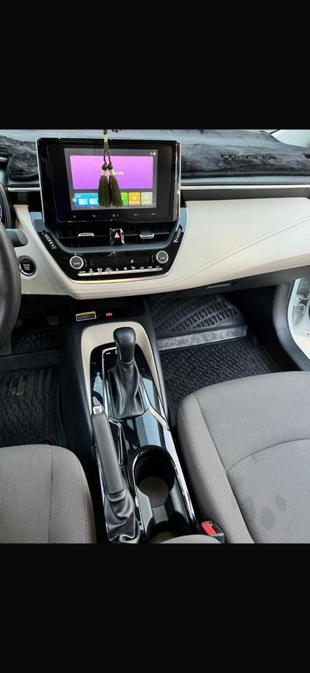 السلام عليكم كورلا خليجي للبيع
موديل 2024 

ماشيه 21 الف كيلو السياره ضمان 

فول مواصفات 

بصمه 

فتحه

شاشه تبريد قطعتين السياره مكفوله من كلشي 

للتواصل ***********
