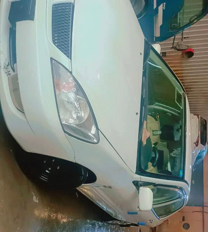 لانسر  موديل 2009 اللون ابيض كير اوتماتيك  مكفولةرقم مبايل ***********  من الضربة والصبغ سنوية  ٢٩ بأسمي رقم بغداد  الدواخل بيجي كهربائيات كلها شغالة :-
١. تخم تايرات
٢. باتري جديد 
٣. دوشمة جديدة 
٤. تحكم مري 
٥. تبريد  + تدفئة شغالة.
٦. شاشة مسجل 
٧. كاميرا+ حساسات 
٨. اسويچات عدد ٢ .
٩. سنتر لوك شغال  .
١٠. السيارة مواصفات سعودية
١١. مقبض الباب نيكل اصلي
