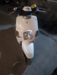 بوليس للبيع نوزل دراجة نضيفة كلهة شغالة ومنفيس موجود كاملة مكملة سعرهة...