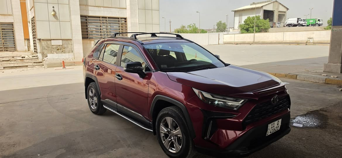 سلام عليكم 
RAV4 XLE  موديل 2023
لون احمر
حادثها جاملغ وشبر من بنيد
جميع الايرباگ سليمات 
مواصفات xle  معروفة 
سيارة  كلش جديدةشبه ماشية ٦٤ الف
 موجودة في بغداد
السعر  ٢٤ والتفاصيل التواصل 
***********  يوجد واتساب
