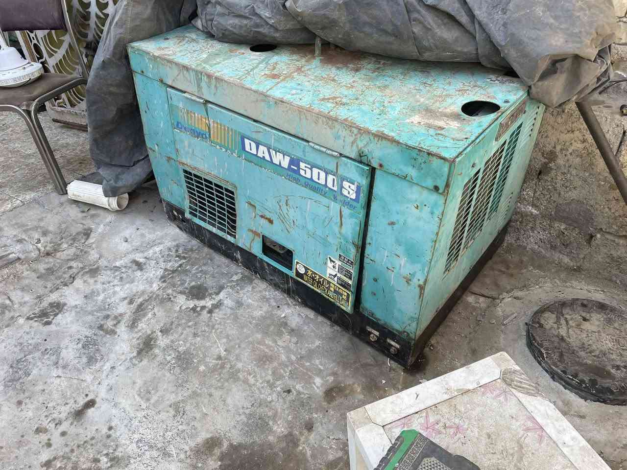 السلام عليكم بيع محرك كابوته 3 سلندر  شغاله كامل نقص رأس توليد حجم المحرك  1703 سعر 15 ورقه مكان بغداد رقم هاتف ***********
