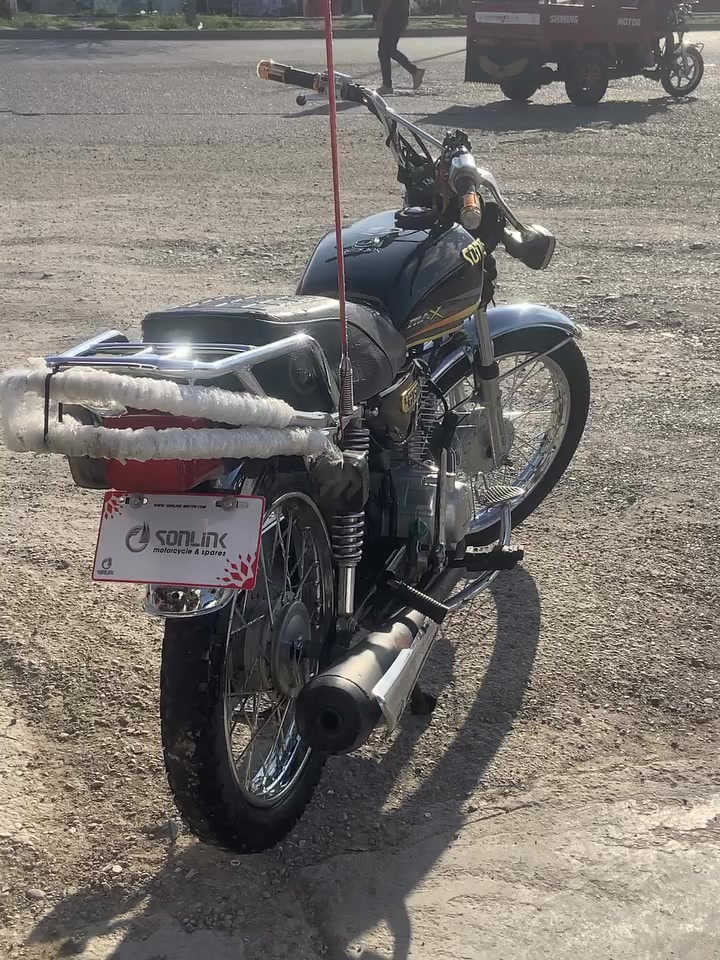 سلام عليكم ماطور إيراني للبيع محرك مفتوح مابي اي عيب كله بل شرط لا صرف لا بخار موديل 2018 كهربائيات كله شغاله 
سعر 480 وبي مجال الشراي يتصل ***********
