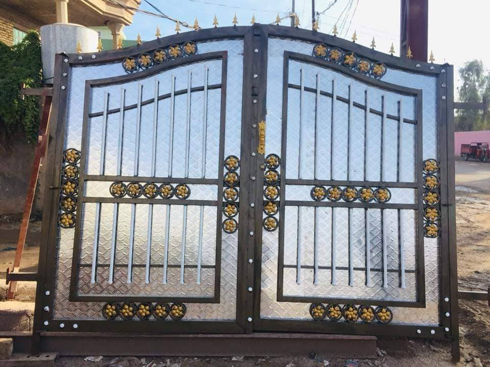 حدادة واسط الفنيه
لعمل كافة أنواع وموديلات الأبواب والشبابيك والمحجرات الحديدية والمظلات والكتاءب وباجمل النقوش والموديلات وحسب الطلب للاتصال ***********
