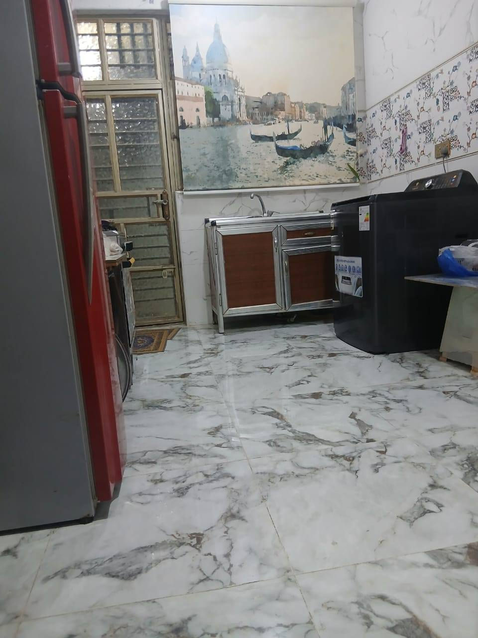 السلام عليكم دار للبيع مساحه 120 متر واجهه 7 نزال 17 
منقطه ناجي طه مقابيل القدس بفرع الجامع زراعي 25 طابقين الأول كامل والثاني نقص بس سكف الاول يتكون من أستقبال و مطبخ و غرفة وصحيات داخلية وخارجيه وصاله وترك خلفي والطابق الثاني 3 غرف و صحيات بناء طابوك درجه اولى الغراض تباع مع البيت للاستفسار الاتصال ***********
