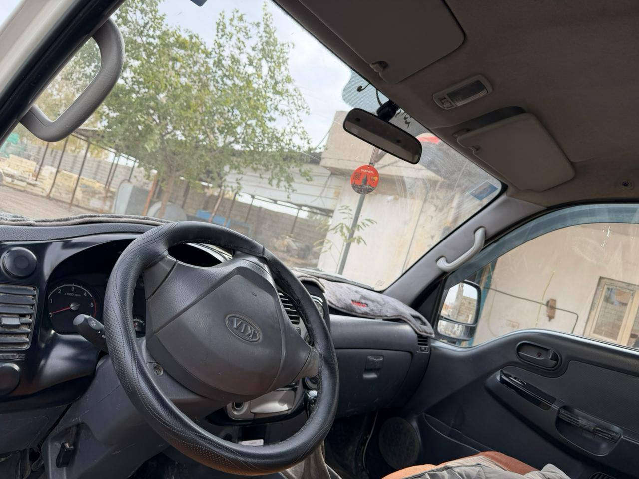 السلام عليكم كيا فحل موديل 11 رقم صلاح الدين اوربي سنويه لل30 السياره جاهزه كير محرك اكسل شاصي شرط تخم تاير جديد 14 تبريد شغال بيه صبغ جوه الربيعه شي بسيط  عنوان السياره كركوك السعر 115 وبيه مجال بسيط للاستفسار ***********
