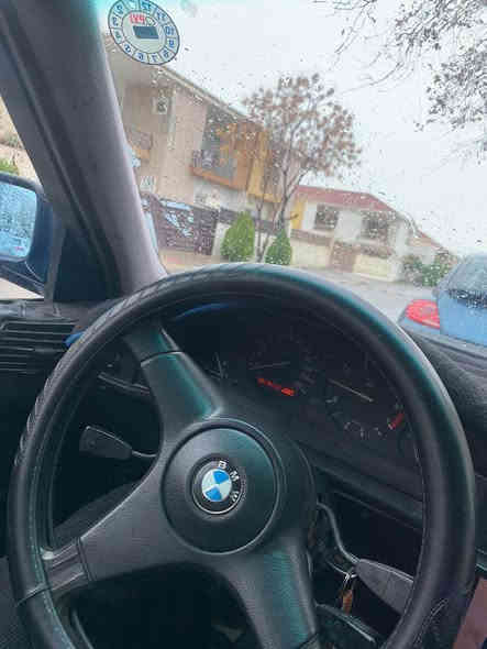 بيئم نيلي 525
محرك كبس
موديل90
كير عادي
سياره نضيفه
هزه جديده
رقم مسطره

سيارع غرفه نضيفه
باسمي
للجناي فول الفول

‭0773 859 5987‬

39 ‭‬ وبيها مجا موصل
