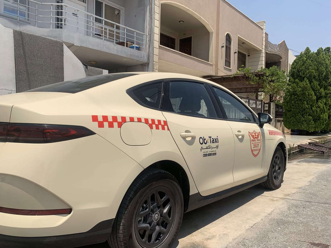 السلام عليكم ورحمة الله وبركاته 
BYD Quin plus HYBRID 
مۆدیل ٢٠٢٥ تەنها ٢٨٣٧ کیلۆمەتر رۆیشتوە بۆ فرۆشتن دەعامی بۆ دەعامی بەشەرت بی قنج بی قۆپ  سبوخیکی جوان سەیارەکە ئی مەعرەز نیەهەموو شتی بەشەرت چواررەقمیکی جوانی لەگەلە لەزەگەو هەموو شتی بەناو خۆمانە
 
نرخی ١٦١ ورقەو مەجالیکی برایانە 
بۆپەیوەندی 
***********
