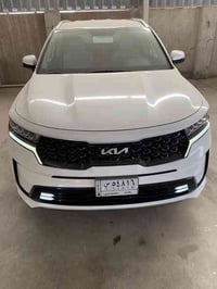 للبيع  سورنتوا 2023  مكفوله كفاله عامه ماعدا مكانين بارد  رقم بغداد  م...