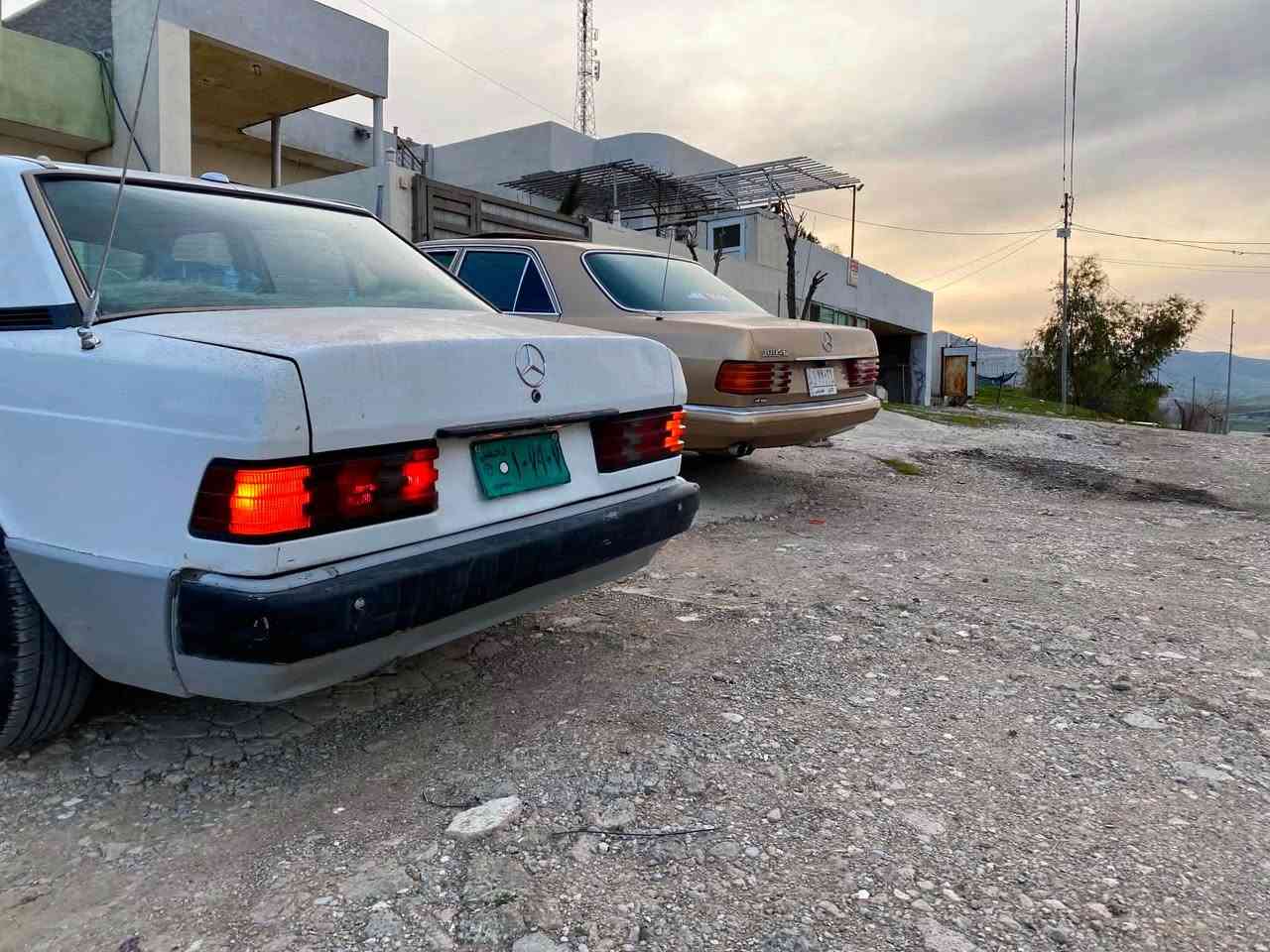 Mercedes 190  
مۆدێڵ : ١٩٩١
مەکینەی کراوە بە ٢٣٠ ی کابرێتەر 
مەکینەکەی لۆکە
گێڕ عادیە  بێ سەر ئێشە 
گێڕ و مەکینە بە شەرتی ١٠٠٠ فیتەر 
 سەنەوی جنوبە وەکالەتیشی لەگەلە بە شەرتی ئەوەلیات
دەعمی نیە  
سڵایدە 
هەر چوار  تایەکەی تازەیە 
کارەبایی +تەقەو ڕەقە بە شەرت 
سعریشی لە خوار هەموو بازاڕە بە تەحەداوە 
٢٦ گەڵاو مەجال 

*********** 
سلێمانی السليمانية, العراق
