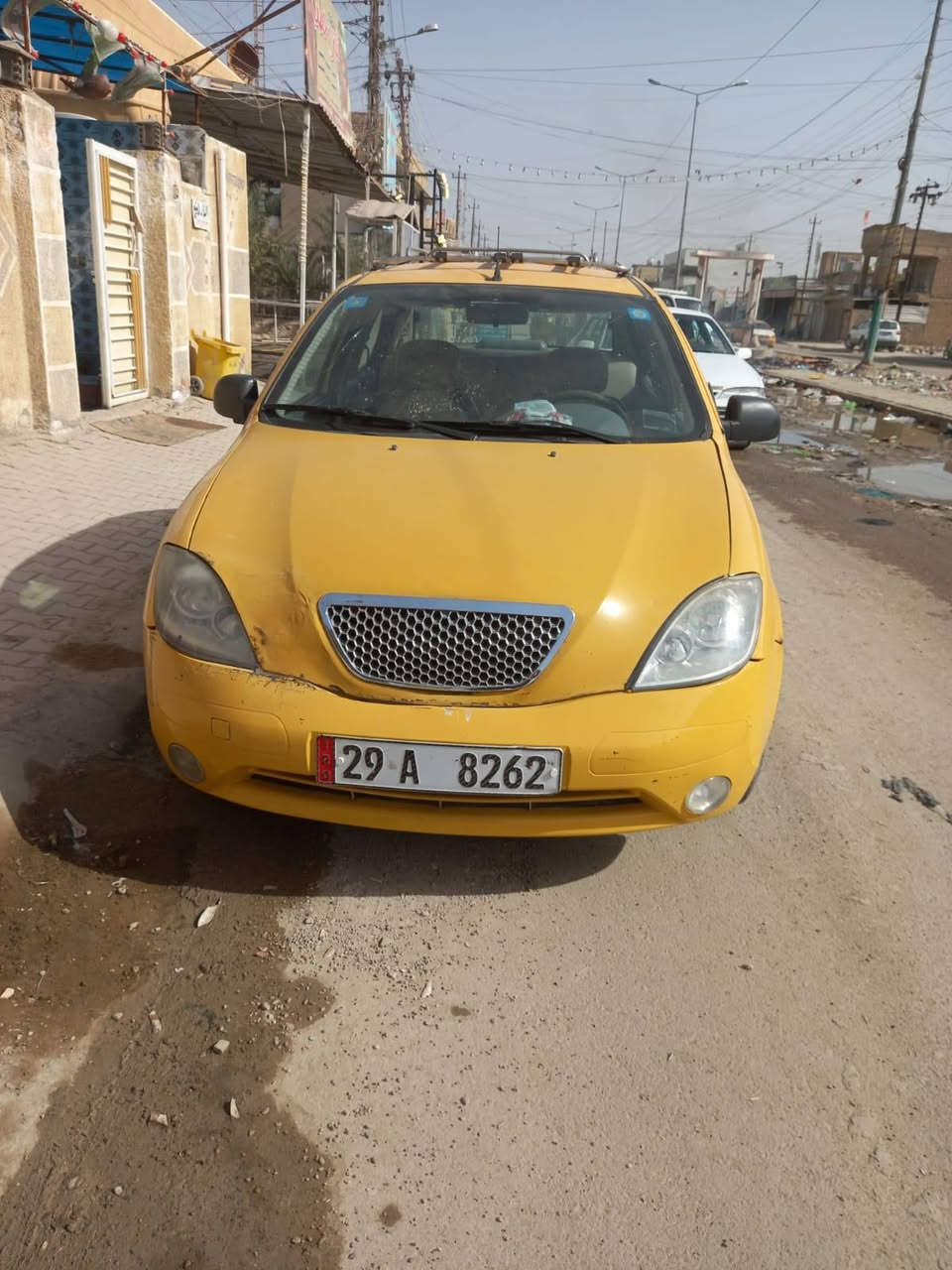 السلام عليكم سياره للبيع سعرها 30 وبيها مجال باسمنا مصفره هيئه وغرامات محوله جديدن مكانها بغداد الحسيني ***********
