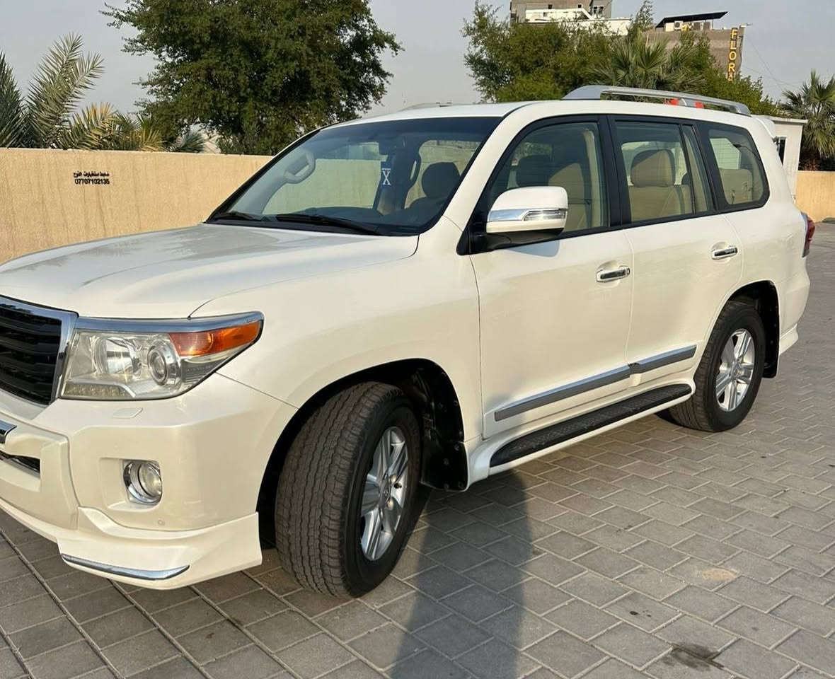 تويوتا لاندكروزر GXR بريم موديل 2012 
سيارة مكفولة كفالة عامة من الصبغ وكل شي 
حت الدعاميات بلاديه 
(فقط بارد قليل جدا بالجاملغ الامامي)

سيارة ماشية 163 الف 
فول مواصفات 
مواصفات البريم المعروفه الفول 
فتحه و كامرا وثلاجه وكشن كهرباء 
وحساس مري شفط
بأسمي تحويل مباشر  
هزه جديده رقم بغداد الانكليزي
تحويل ثاني يوم

مكان السياره بغداد شارع فلسطين 

ال💎ــسعـر 🟥 :: رقم (1) تلـقـائـي 📮

رقم صاحب ســـيـارة :: ***********
