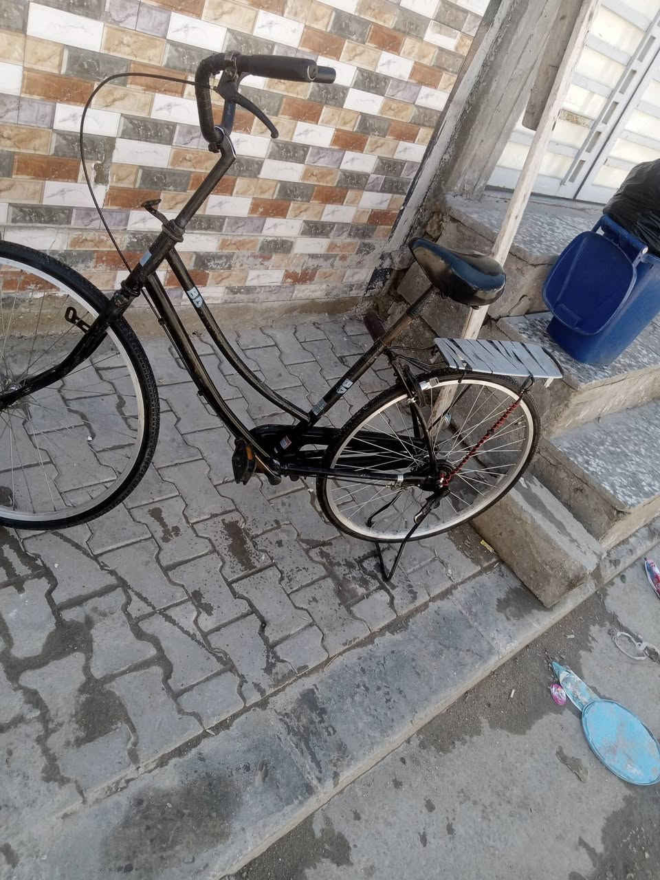 سلام عليكم بايسكل للبيع ياباني موديل 2018 من كرار ابو نقش نوعه BD سعر 100 او بي مجال  للطيبين العنوان نجف الاشرف حي المكرمة مكتب الرشيد قرب سوك المسكف الرقم ــ ***********
