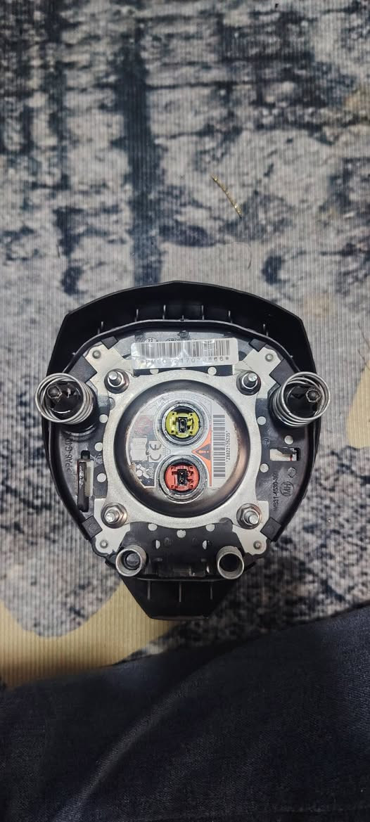 السلام عليكم كبسوله دركه ستيرن ويرباك شغاله وجديده مال نيسان التيما من ٢٠ ل ٢٦ اخذتها بورقه اريدها ب١٠٠ العنوان ديالئ بعقوبه اتصال ***********
