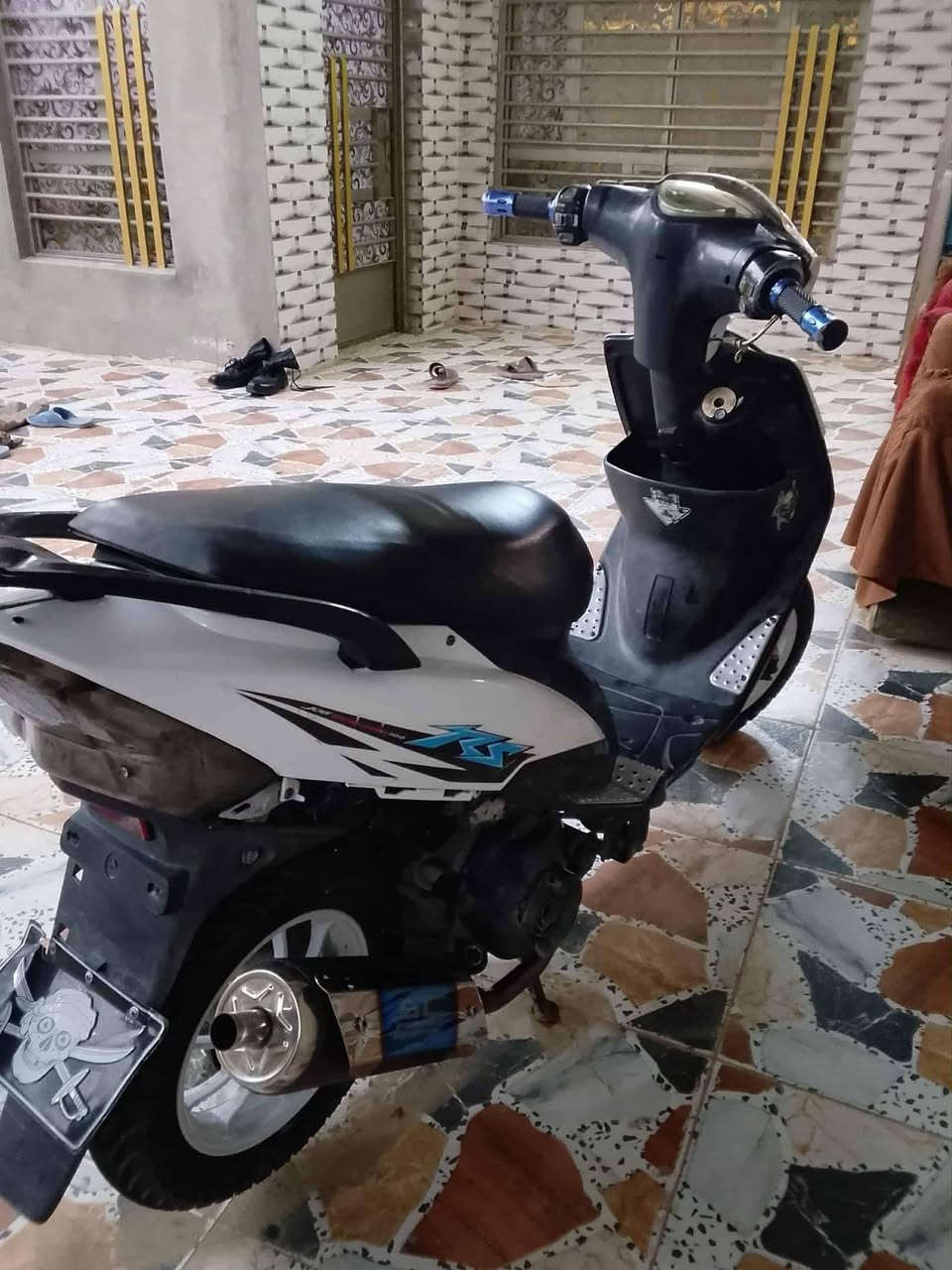 سلام عليكم ماكس عدله بوشه ٥٥ دراجه كهربائيه شغاله عدى سلف نضيفه اوراق منيفيز
السعر ٣٧٥ بيها مجال حك جيه ***********
